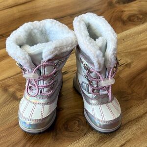 totes White and Pink Kids Snow Boots